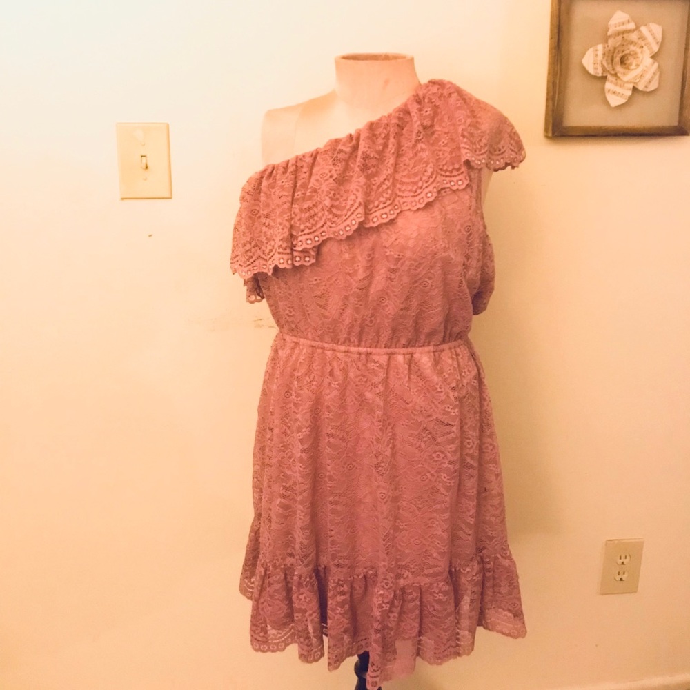 Rose Lace One Shoulder Dress 🖤💗🖤